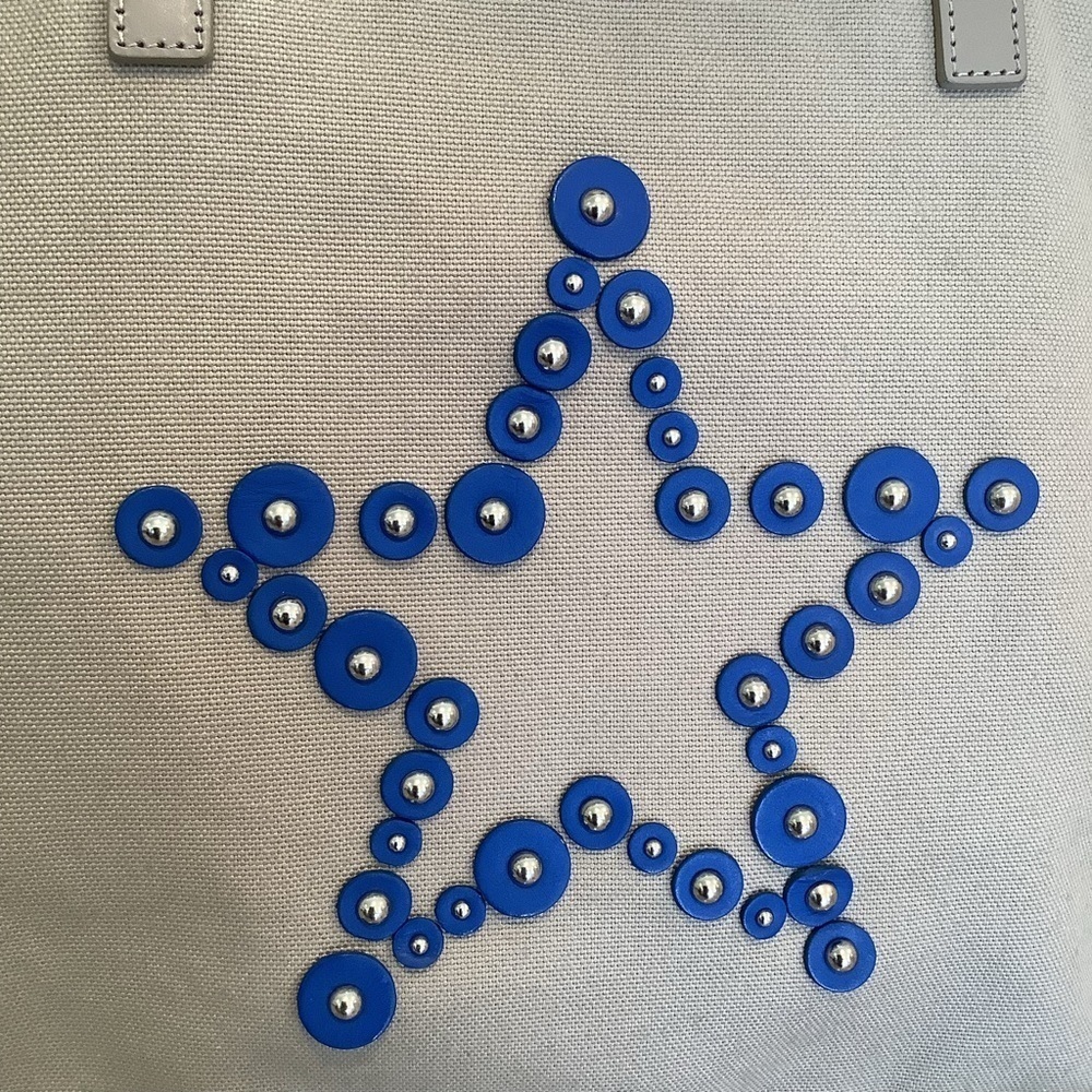 Agnes B. Tan Tote Bag Star Design - Picture 2 of 9